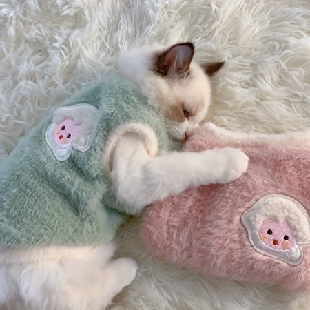 [Ultra-Warm Cat Vest] 1pc Ultra-Warm Plush Cat Vest | Thick & Cozy Fabric, Prevents Shedding, Keeps Coat Warm, Ideal for Cold Season, Pullover Style for Easy Wear, Medium Breed Recommendation